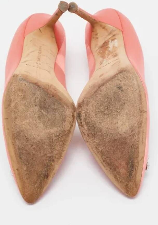 Manolo Blahnik Pre-owned Satin heels Pink Dames