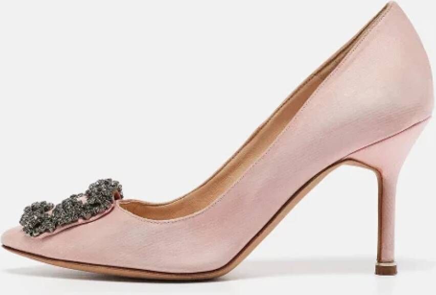 Manolo Blahnik Pre-owned Satin heels Pink Dames