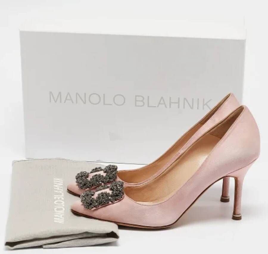 Manolo Blahnik Pre-owned Satin heels Pink Dames