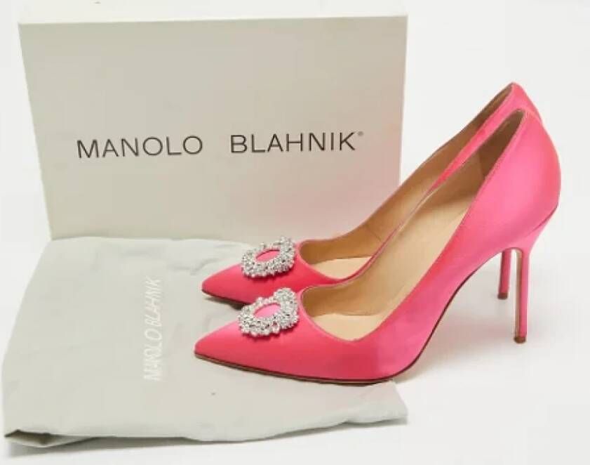 Manolo Blahnik Pre-owned Satin heels Pink Dames