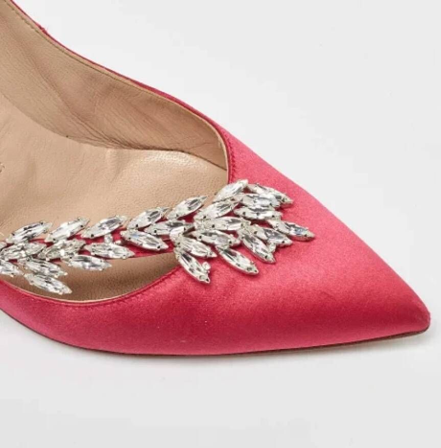 Manolo Blahnik Pre-owned Satin heels Pink Dames