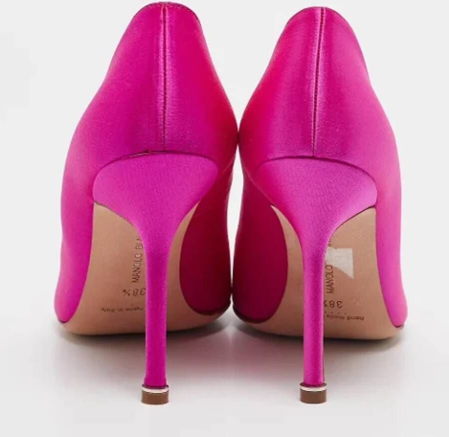 Manolo Blahnik Pre-owned Satin heels Pink Dames