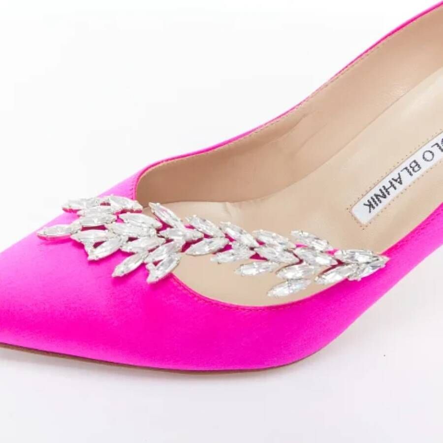 Manolo Blahnik Pre-owned Satin heels Pink Dames