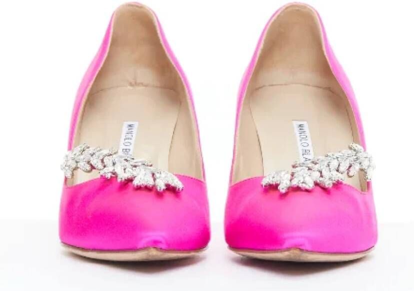 Manolo Blahnik Pre-owned Satin heels Pink Dames