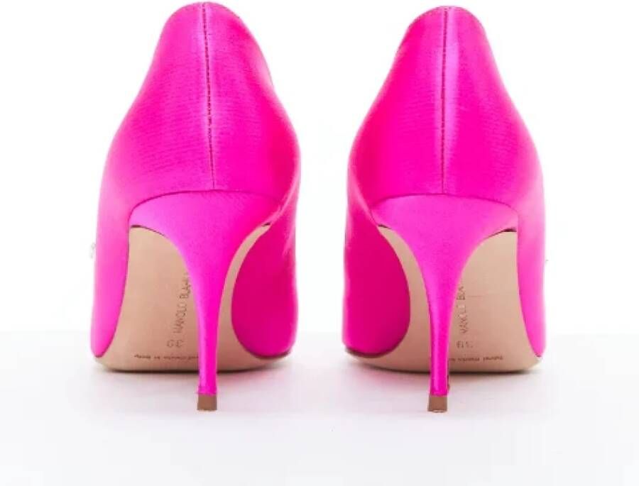 Manolo Blahnik Pre-owned Satin heels Pink Dames