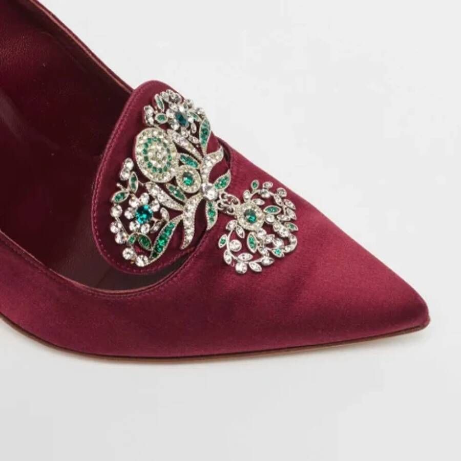 Manolo Blahnik Pre-owned Satin heels Red Dames