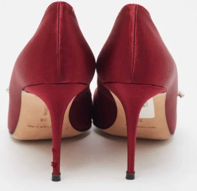 Manolo Blahnik Pre-owned Satin heels Red Dames