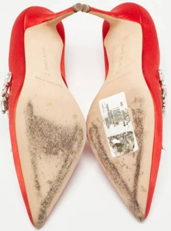 Manolo Blahnik Pre-owned Satin heels Red Dames