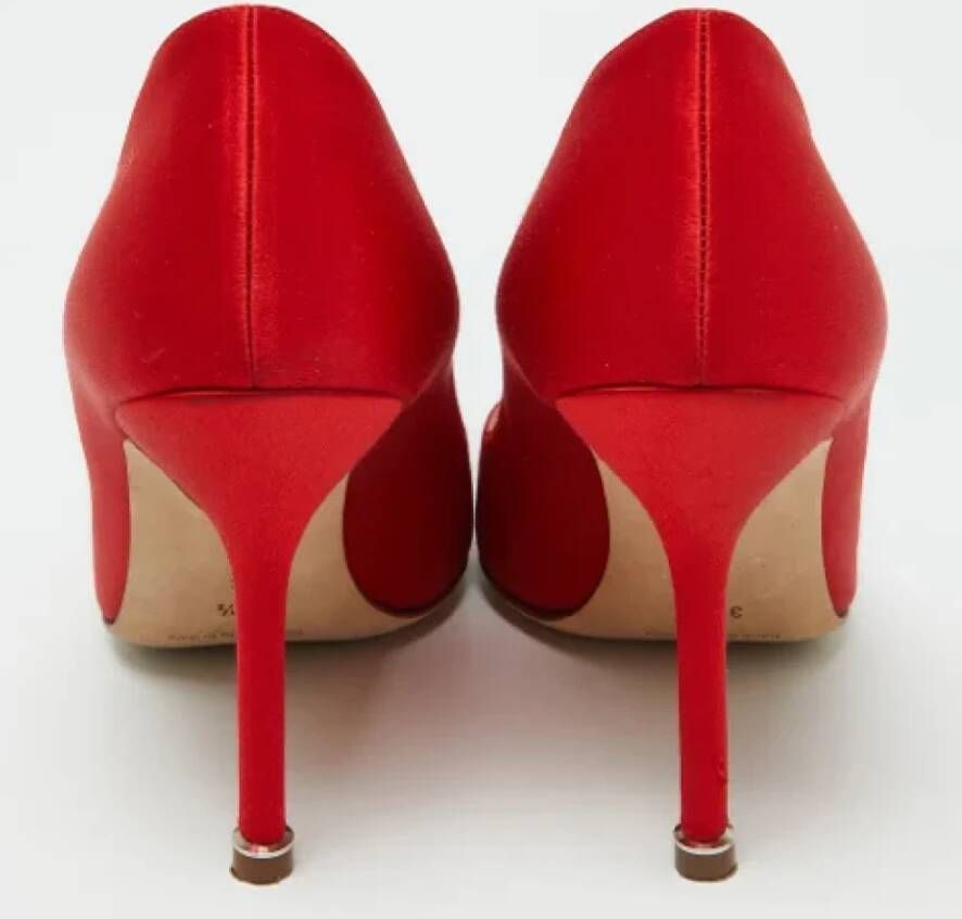 Manolo Blahnik Pre-owned Satin heels Red Dames