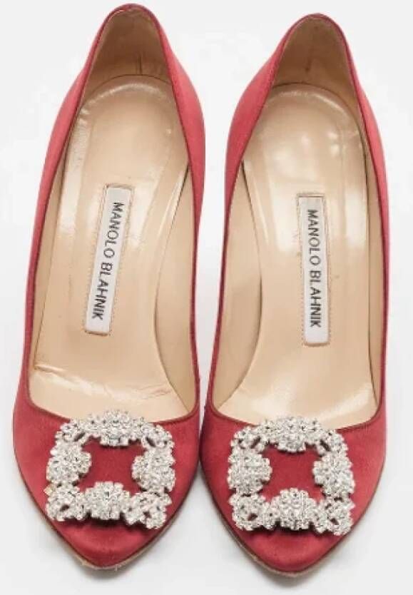 Manolo Blahnik Pre-owned Satin heels Red Dames