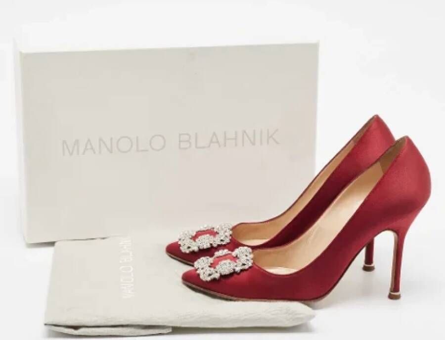 Manolo Blahnik Pre-owned Satin heels Red Dames