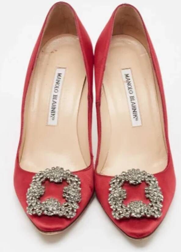 Manolo Blahnik Pre-owned Satin heels Red Dames