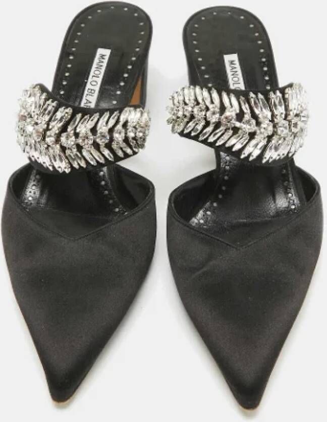 Manolo Blahnik Pre-owned Satin mules Black Dames