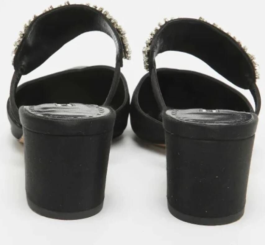 Manolo Blahnik Pre-owned Satin mules Black Dames