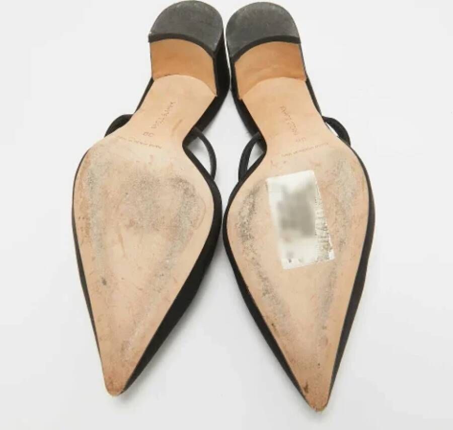 Manolo Blahnik Pre-owned Satin mules Black Dames