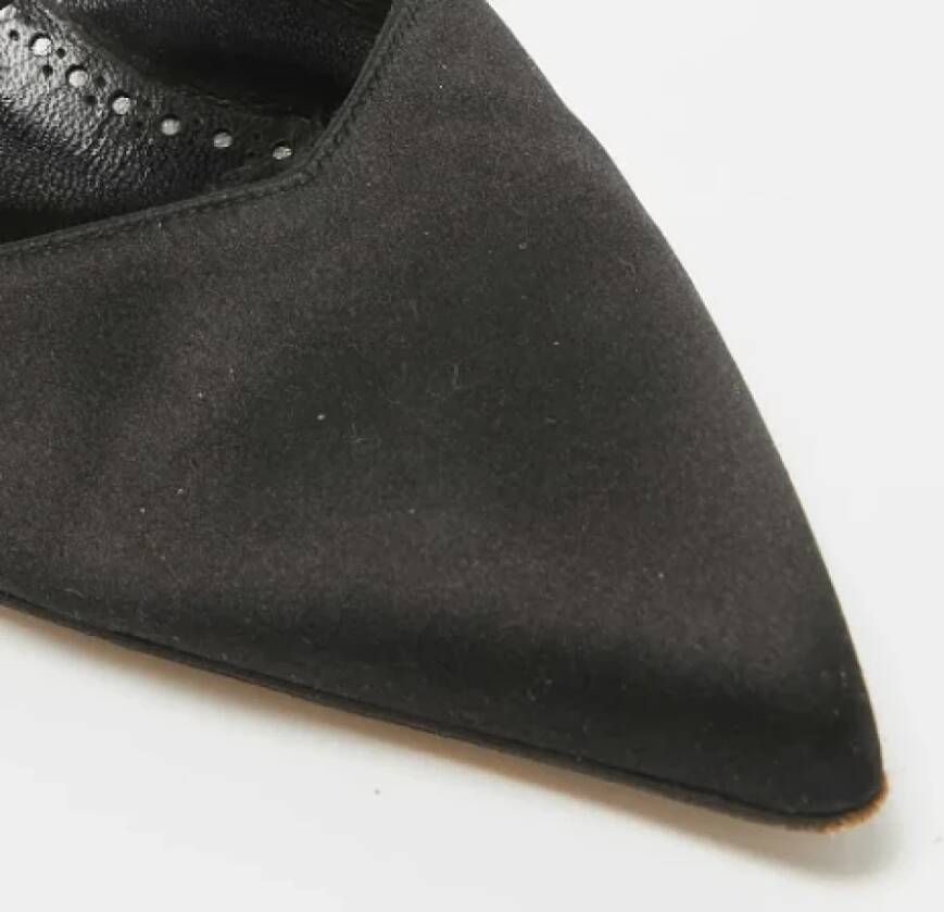 Manolo Blahnik Pre-owned Satin mules Black Dames