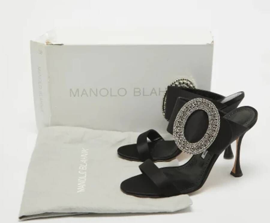 Manolo Blahnik Pre-owned Satin sandals Black Dames