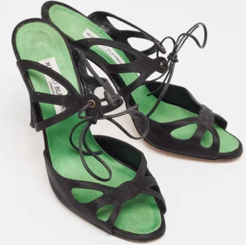 Manolo Blahnik Pre-owned Satin sandals Black Dames