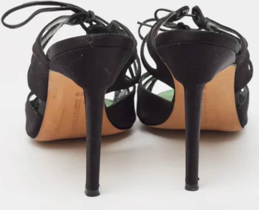 Manolo Blahnik Pre-owned Satin sandals Black Dames