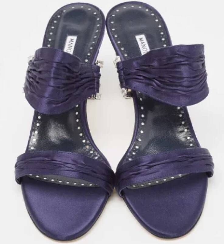 Manolo Blahnik Pre-owned Satin sandals Blue Dames