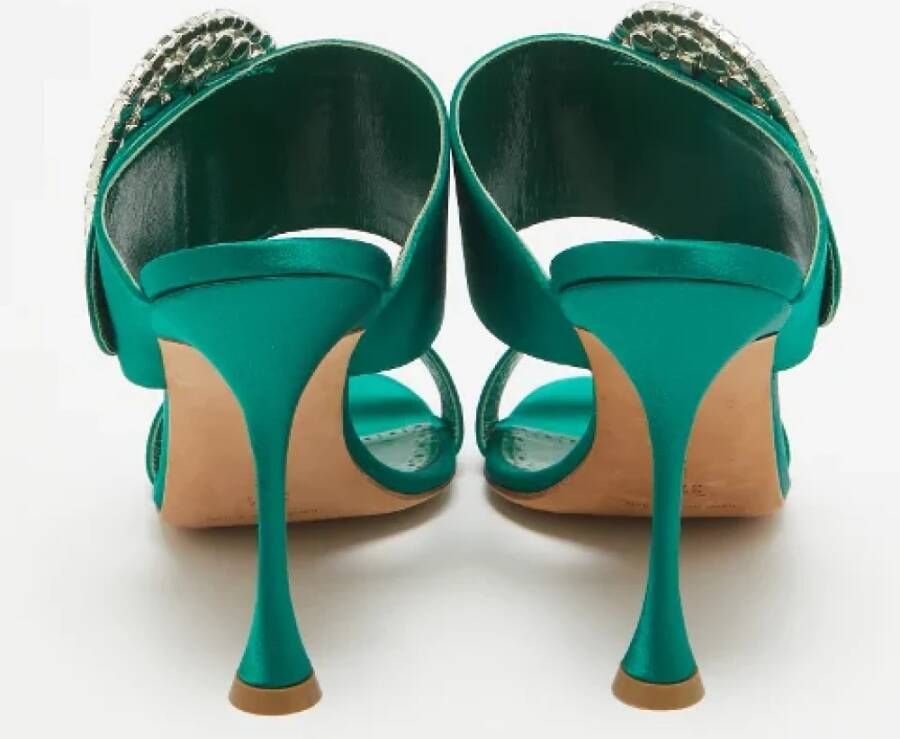 Manolo Blahnik Pre-owned Satin sandals Green Dames