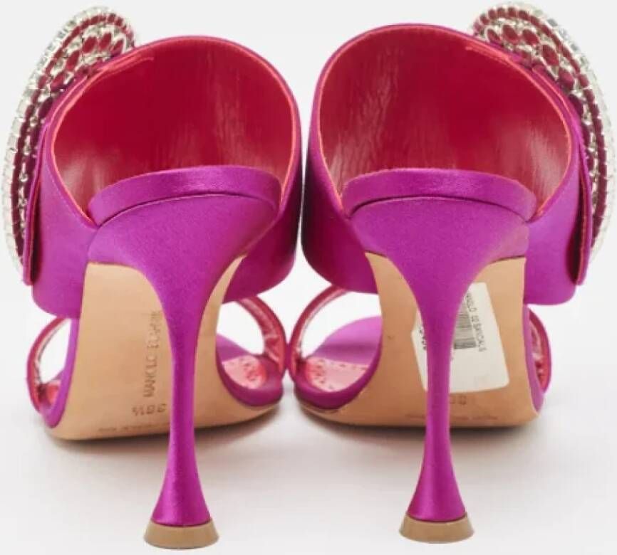 Manolo Blahnik Pre-owned Satin sandals Purple Dames