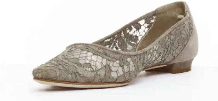 Manolo Blahnik Pre-owned Suede flats Gray Dames