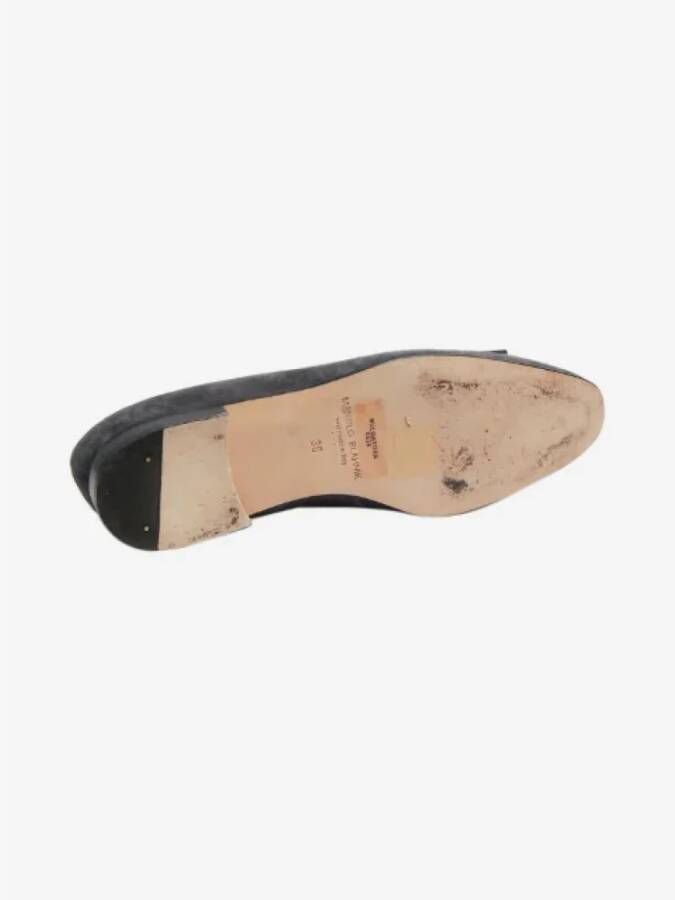 Manolo Blahnik Pre-owned Suede flats Gray Dames