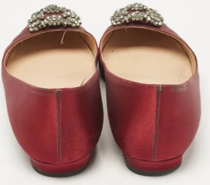 Manolo Blahnik Pre-owned Suede flats Red Dames