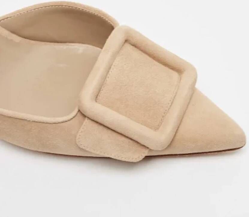 Manolo Blahnik Pre-owned Suede heels Beige Dames