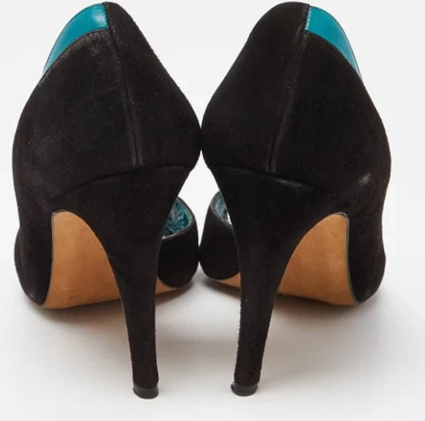 Manolo Blahnik Pre-owned Suede heels Black Dames