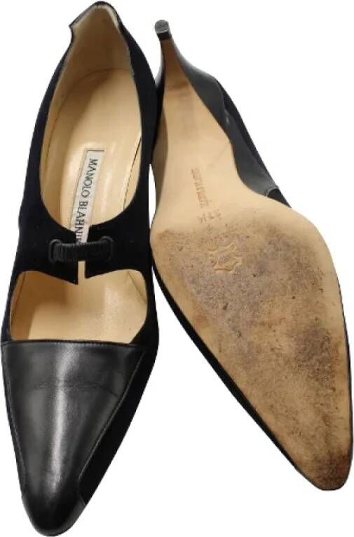 Manolo Blahnik Pre-owned Suede heels Black Dames