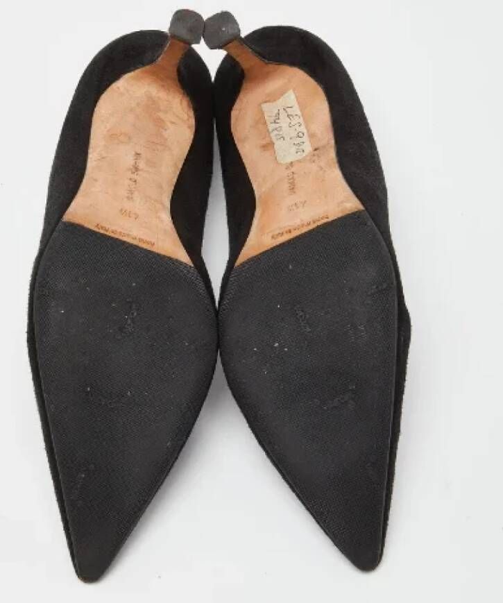 Manolo Blahnik Pre-owned Suede heels Black Dames