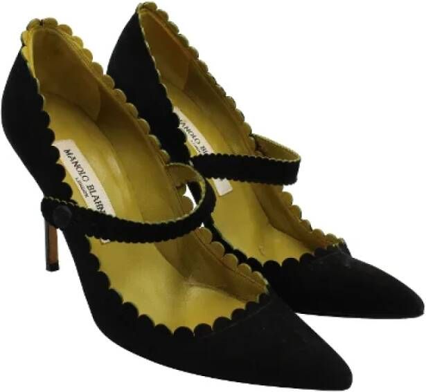 Manolo Blahnik Pre-owned Suede heels Black Dames