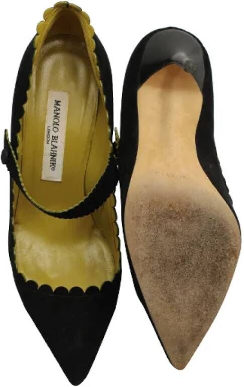 Manolo Blahnik Pre-owned Suede heels Black Dames