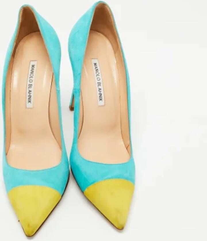 Manolo Blahnik Pre-owned Suede heels Blue Dames