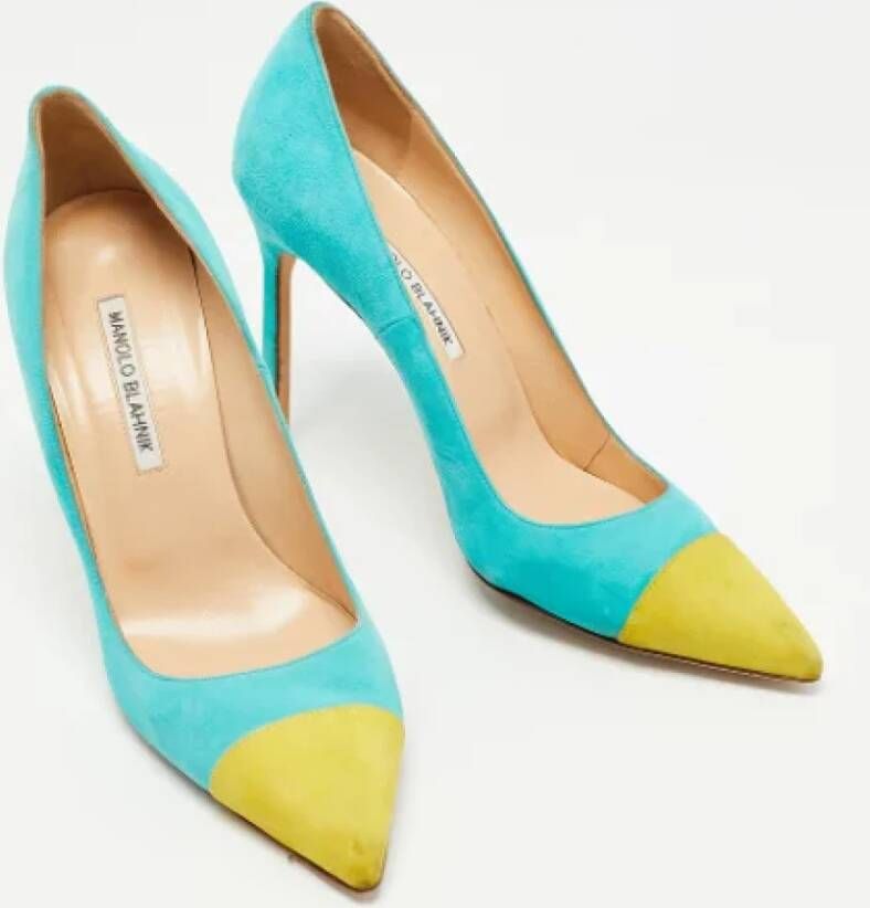 Manolo Blahnik Pre-owned Suede heels Blue Dames