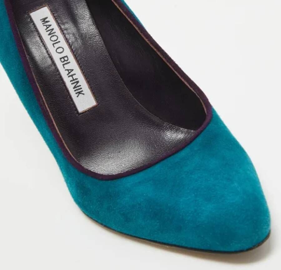 Manolo Blahnik Pre-owned Suede heels Blue Dames