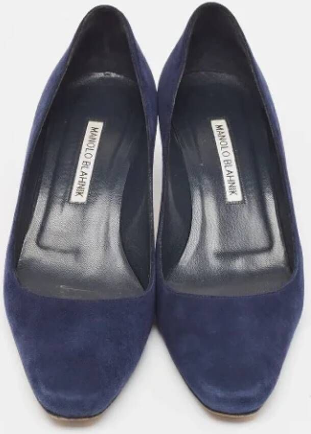 Manolo Blahnik Pre-owned Suede heels Blue Dames