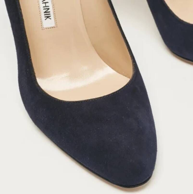 Manolo Blahnik Pre-owned Suede heels Blue Dames