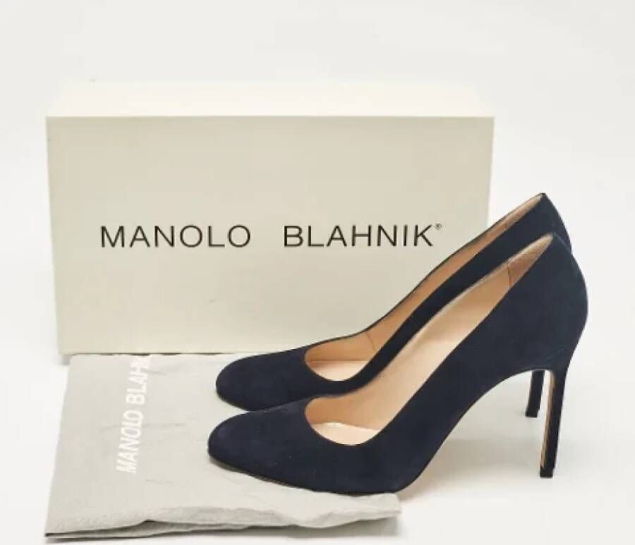 Manolo Blahnik Pre-owned Suede heels Blue Dames