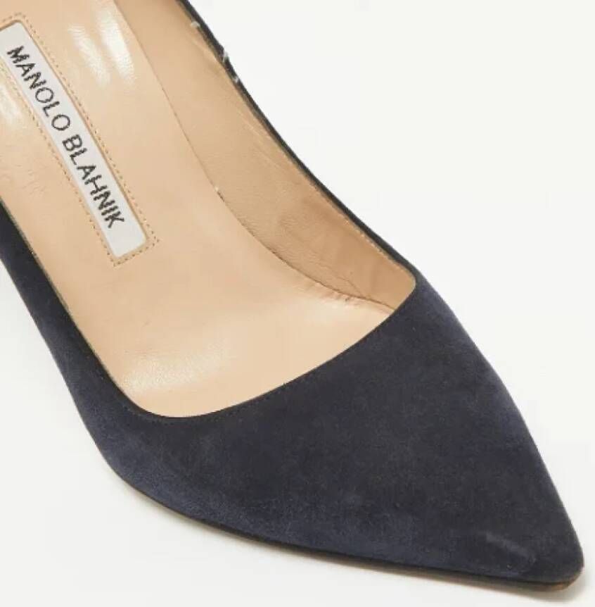 Manolo Blahnik Pre-owned Suede heels Blue Dames