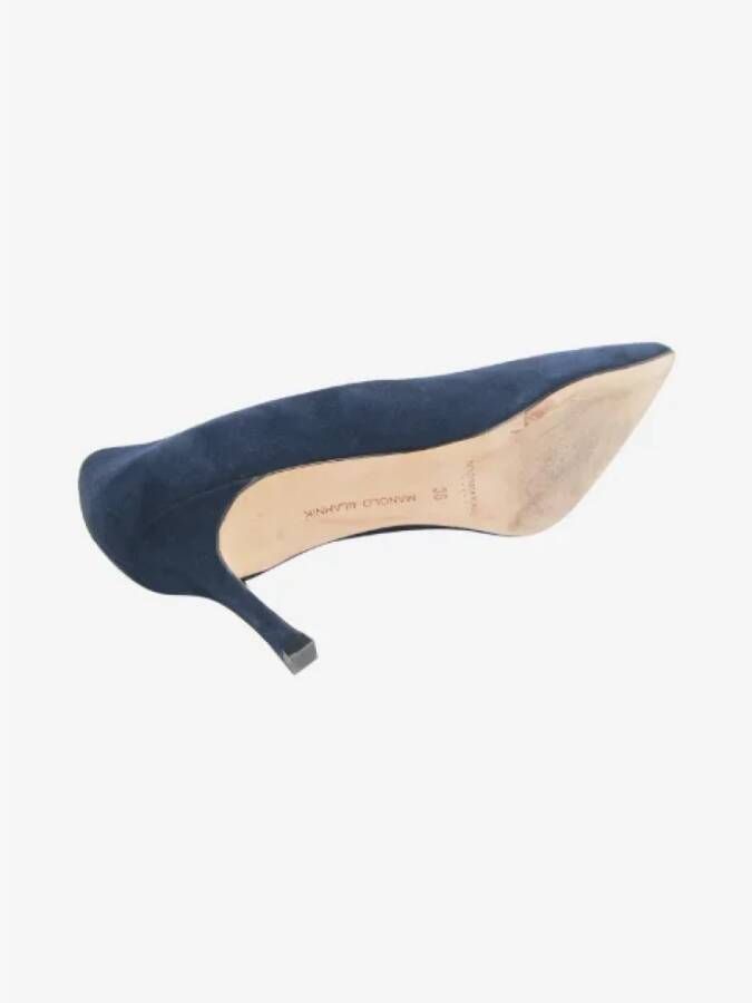 Manolo Blahnik Pre-owned Suede heels Blue Dames