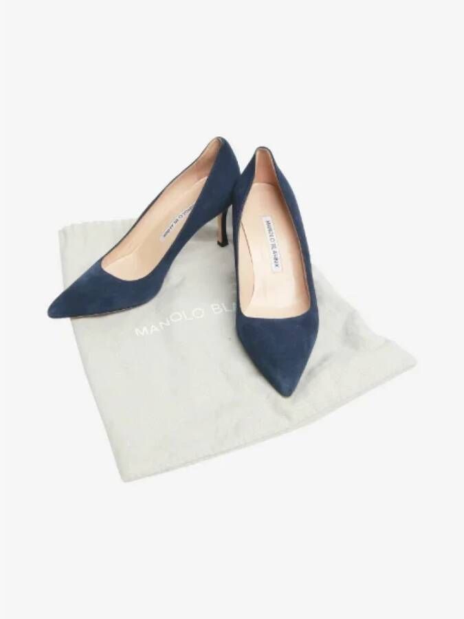 Manolo Blahnik Pre-owned Suede heels Blue Dames