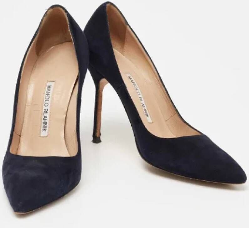 Manolo Blahnik Pre-owned Suede heels Blue Dames