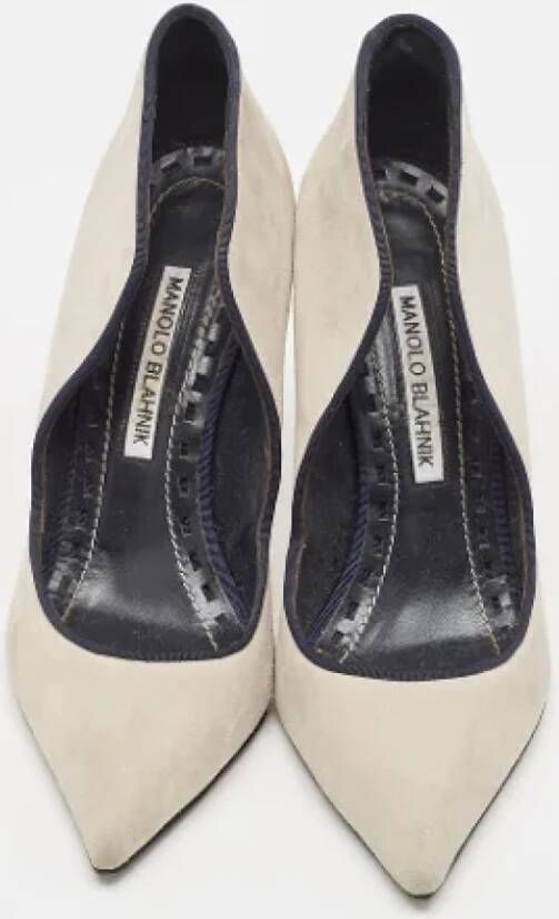 Manolo Blahnik Pre-owned Suede heels Gray Dames