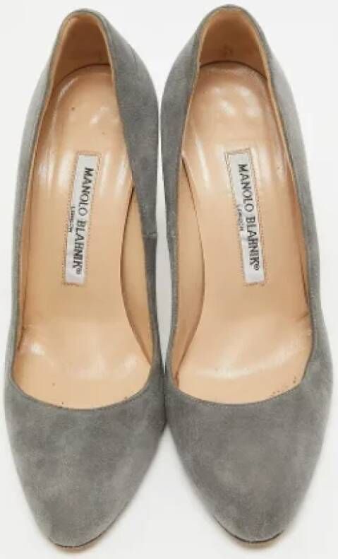 Manolo Blahnik Pre-owned Suede heels Gray Dames