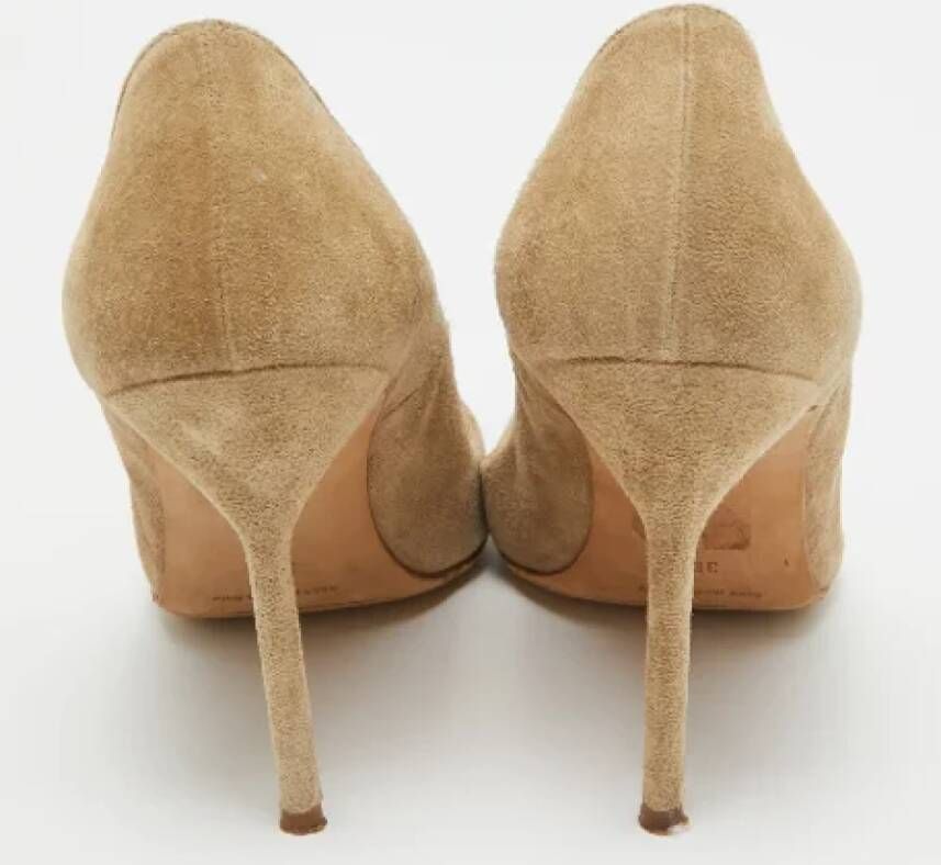 Manolo Blahnik Pre-owned Suede heels Gray Dames