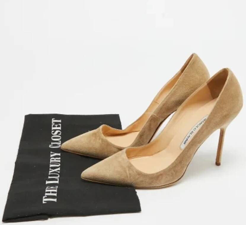 Manolo Blahnik Pre-owned Suede heels Gray Dames