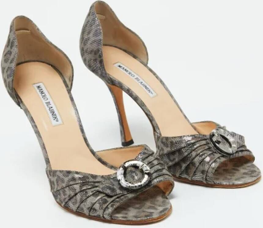 Manolo Blahnik Pre-owned Suede heels Gray Dames